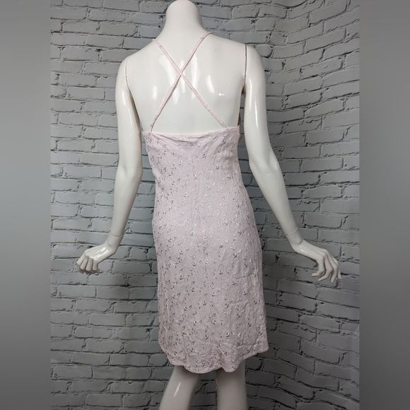 Vintage 90's pink eyelet mini dress with spaghetti straps - Picture 4 of 8